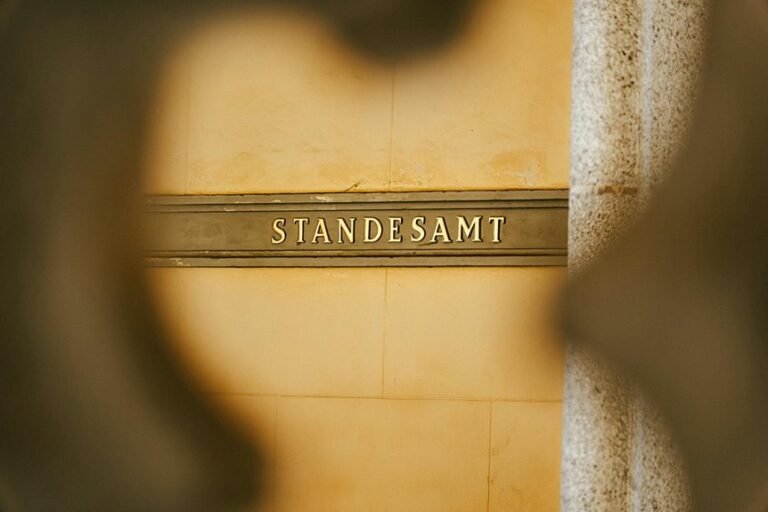 registry notes and alerts